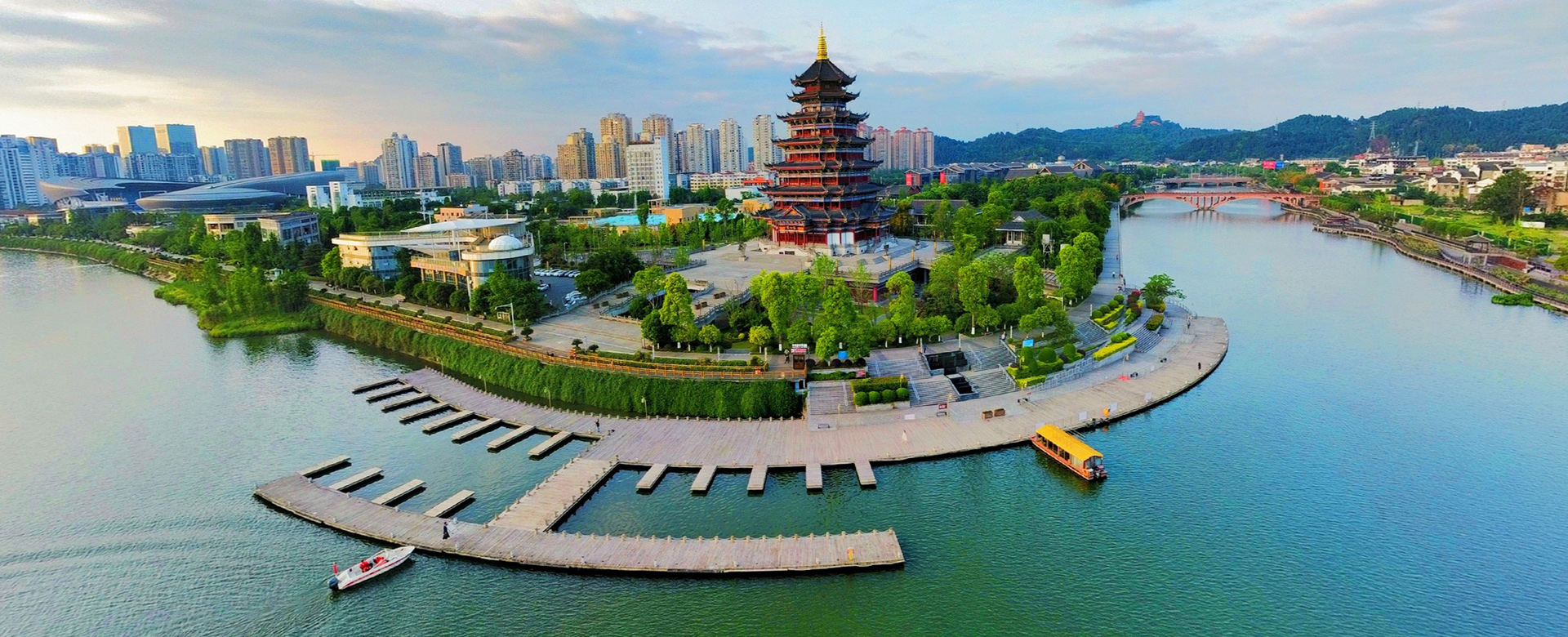 興企愛崗、志美行厲、建功立業(yè)